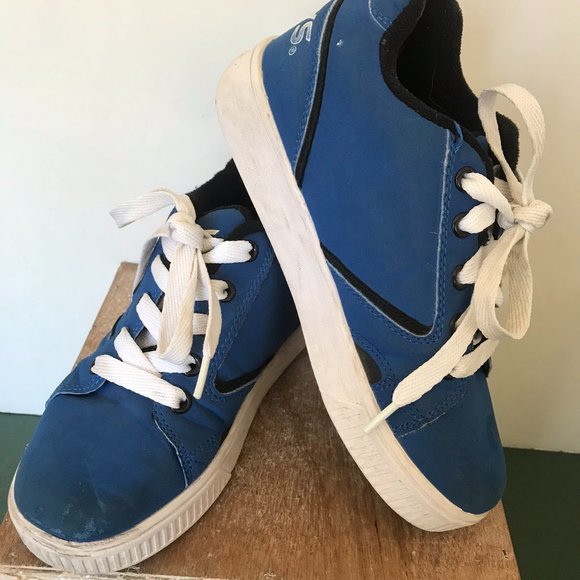 blue heelys